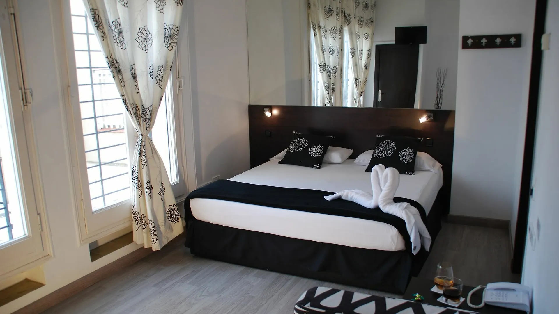 *** Hodinový hotel Hotel Casita Amarilla Barcelona Španělsko